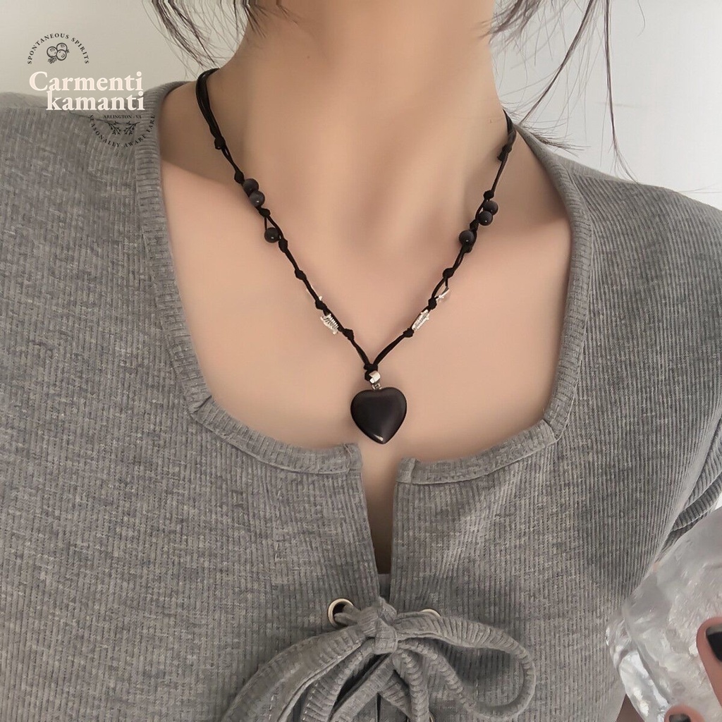 Perhiasan Korea Manik-manik cinta hati Kalung tali hitam Kalung tali kupu-kupu hitam gaya keren yang