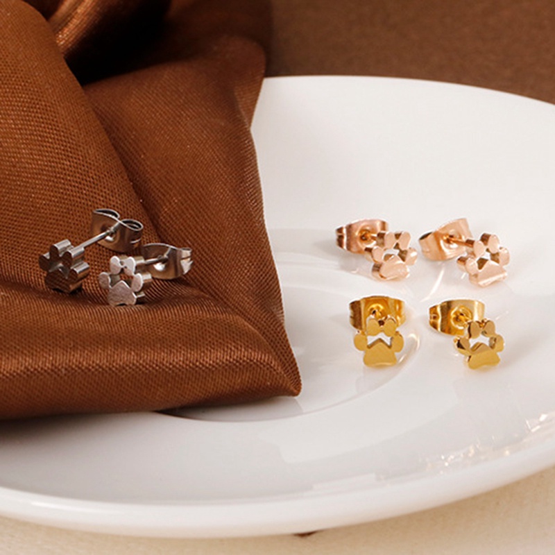 Anting Pejantan Motif Kaki Anjing Bahan Stainless Steel Perak Puppy Stud Earrings