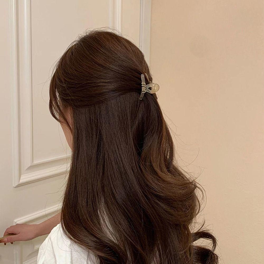 Agustina Huruf Hair Claw Lucu Elegan Manis Untuk Anak Perempuan Hiu Klip Hiasan Kepala Akrilik Untuk Wanita Women Hair Clips