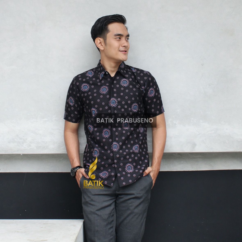 AJI ADIRAGA KEMEJA BATIK PRABUSENO PRIA LENGAN PENDEK SLIMFIT FULL FURING JUMBO KATUN ADEM NYAMAN HE