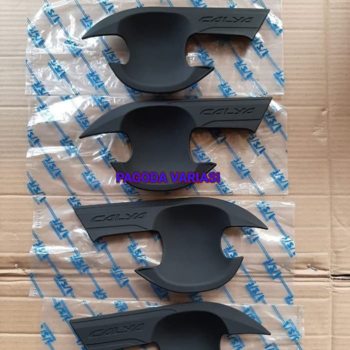 Outer hitam doff mobil calya