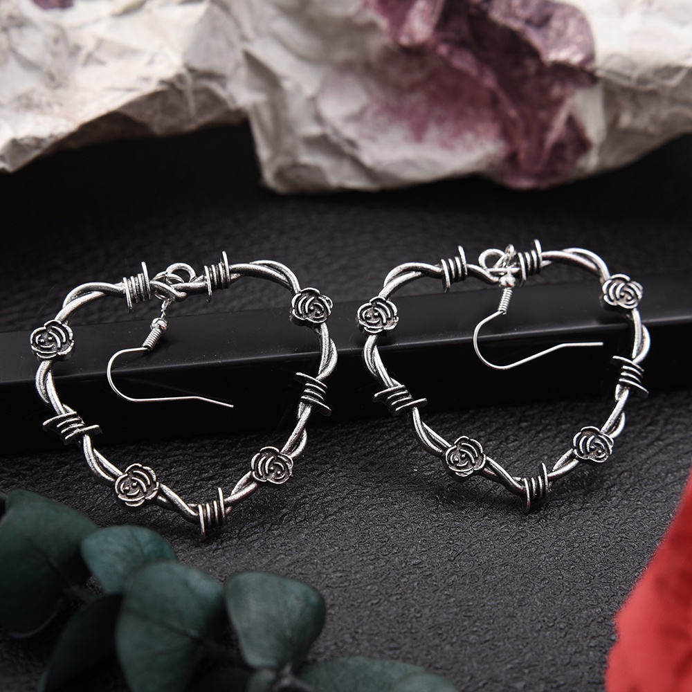 Sederhana Duri Rose Cinta-Hati Anting/Pesta Ulang Tahun Retro Gothic Anting/Fashion Punk Gelap Perhiasan Aksesoris