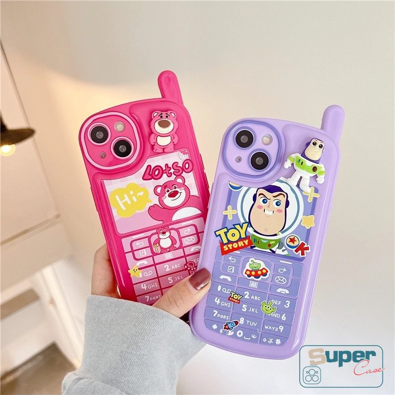 IPHONE 3d Kartun Boneka Kepribadian Retro Ponsel Bentuk Case Kompatibel Untuk Iphone13 11 14 12 Pro MAX XR X7 8 Plus SE XS MAX 2020lucu Strawberry Bear Manyo Toy Story Glossy Lembut Tpu Cover