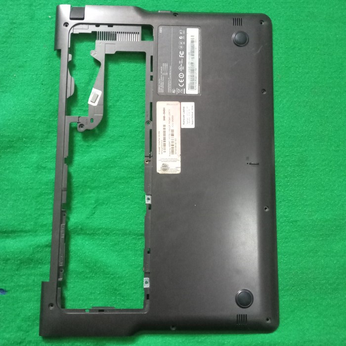 Casing Kesing Case Bawah Laptop Samsung Np535u3c