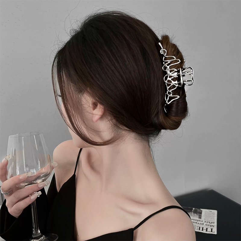 Papaozhu Gaya Geometris Cair Logam Cakar Rambut Klip Untuk Wanita Gadis Temperamen Perak Hollow Jepit Rambut Kreatif Ponytail Holder Aksesoris Harian