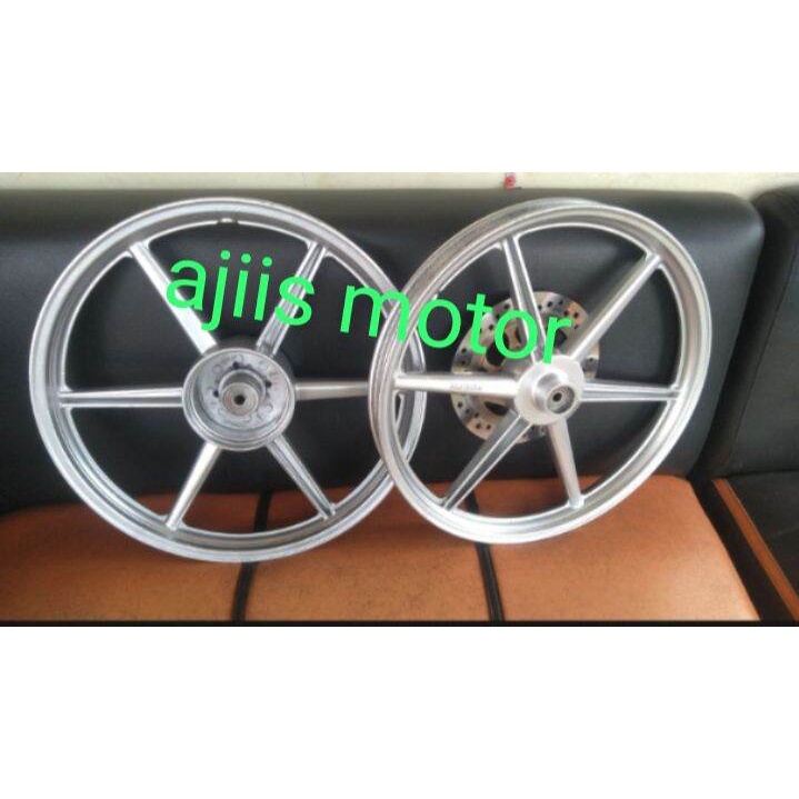 velg pelek racing DEPAN BELAKANG Honda karisma