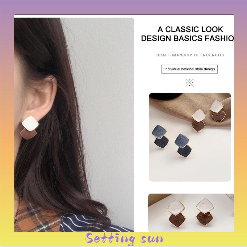 Anting Gaya Korea Kecil Baru Fashion Wanita Anting Retro Mutiara Stud Earrings  TN