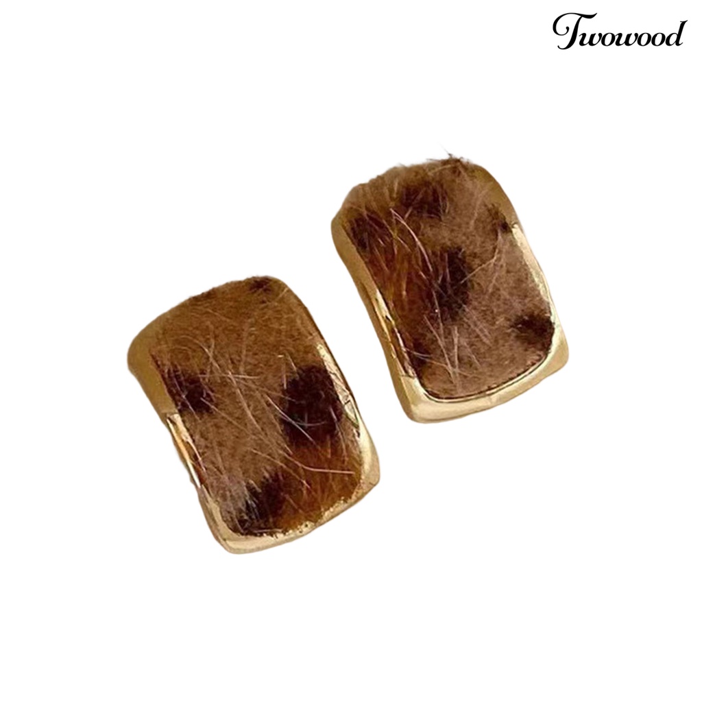 Twowood 1pasang Anting Stud Gaya Retro Mini Halus Semua Pertandingan Ultralight Hias Tidak Luntur Perhiasan Mini Stud Earrings Ear Decoration Untuk Lady