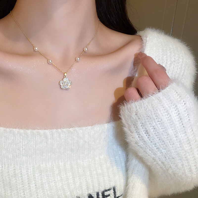 AY(CN) AY(CN)Temperament White Camellia Pendant Necklace Pearl Gold Chain Choker for Women Jewelry Accessories