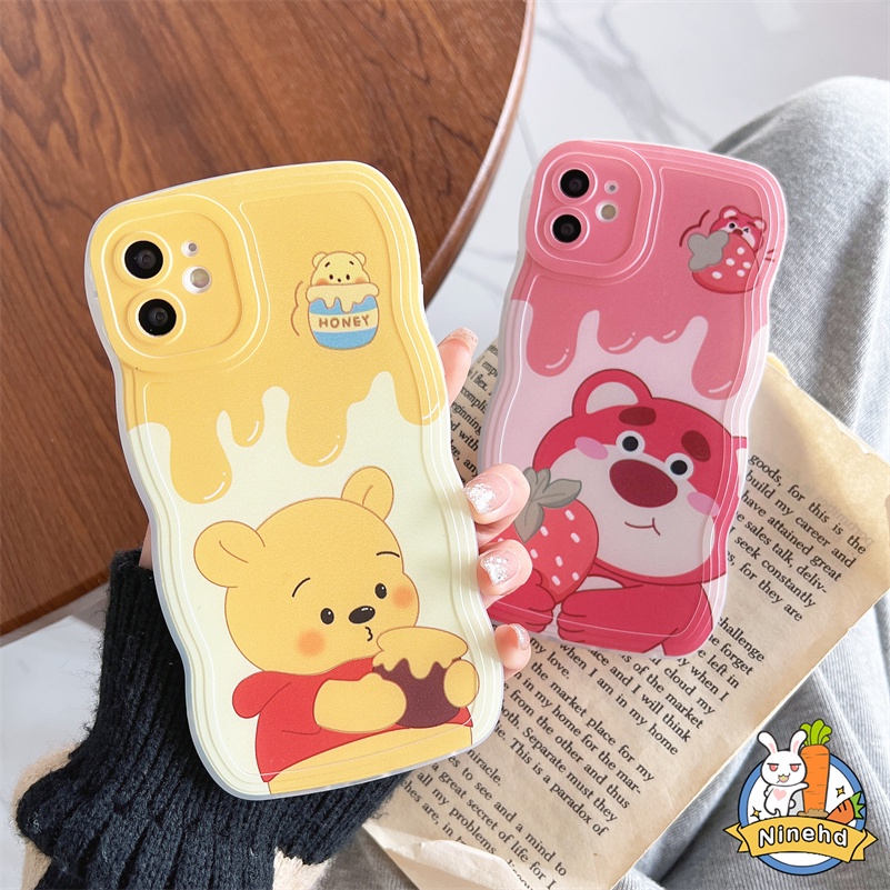 IPHONE Casing Kompatibel Untuk Iphone14 13 12 11 Pro Max X Xr Xs Max8 7 6 6s Plus SE 2020 Fashion Kartun Beruang Cream Phone Case Lensa Anti Gores Bergelombang Tepi Silicone Case Cover Pelindung