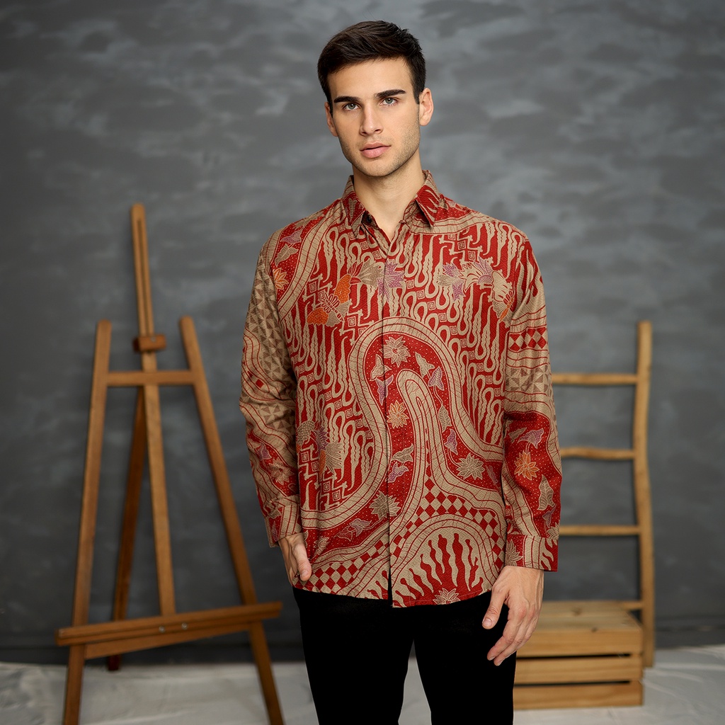 BAJU BATIK COUPLE Kemeja Celana Kulot Batik Pria Lengan Panjang Slimfit Premium Parang Kupu Merah 723249 Cap 72 - Baju Kemeja Atasan Pakaian Batik Couple Cople Pria Cowok Laki Laki Remaja Keluarga Lengan Panjang Modern Slimfit Premium Kekinian