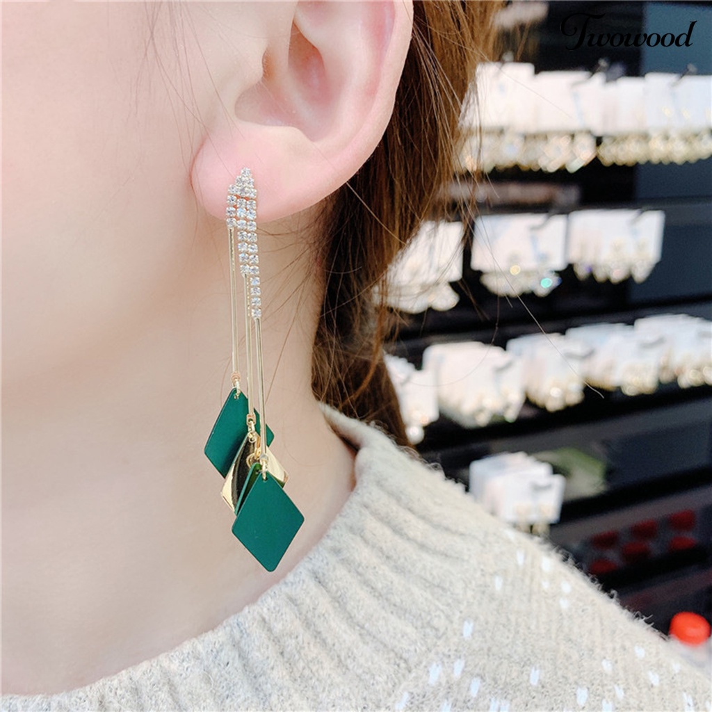 Twowood 1pasang Liontin Anting Bohemian Geometris Berlebihan Warna Kontras Belah Ketupat Hias Berlian Imitasi Rumbai Anting Perhiasan Aksesori