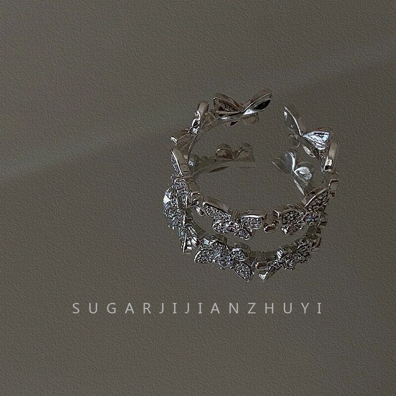 AY(CN) Cincin Desain Kupu-Kupu Aksen Kristal Warna Silver Untuk Wanita