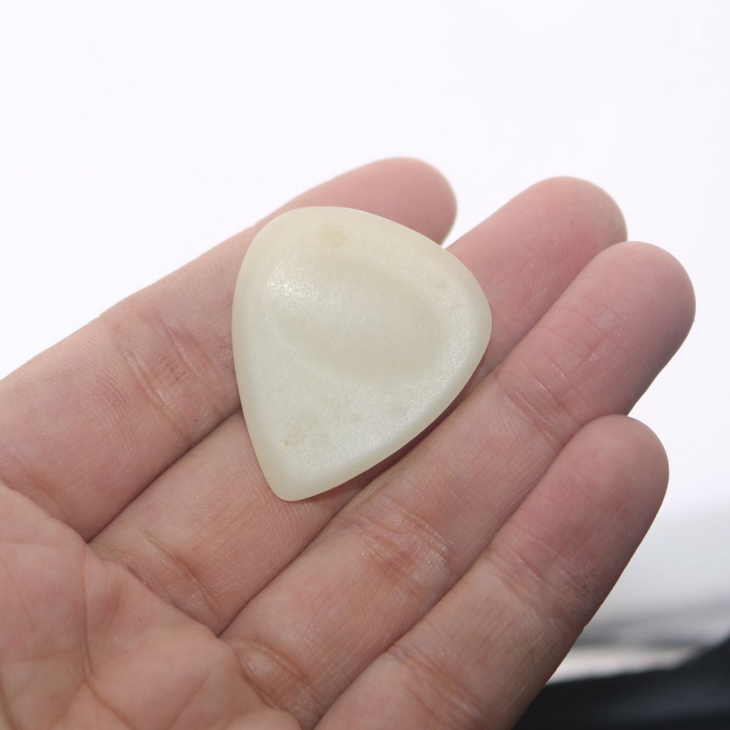 Dayung Tulang Sapi Alami 1biji Dengan Notch Guitar Bass Pick