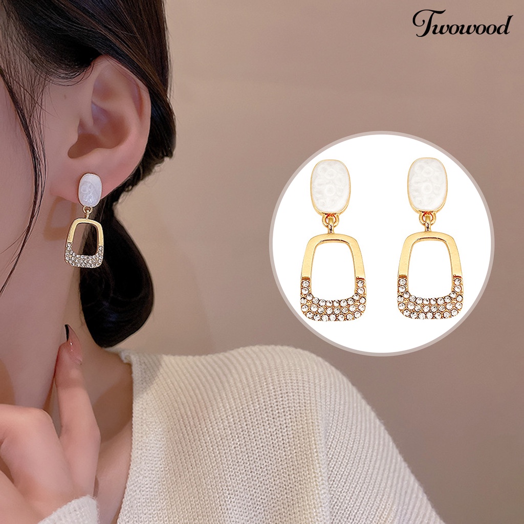 Twowood 1pasang Drop Anting Geometris Berongga Persegi Elegan Berlian Imitasi Tertanam Berlian Imitasi Bertatahkan Perhiasan Fashion