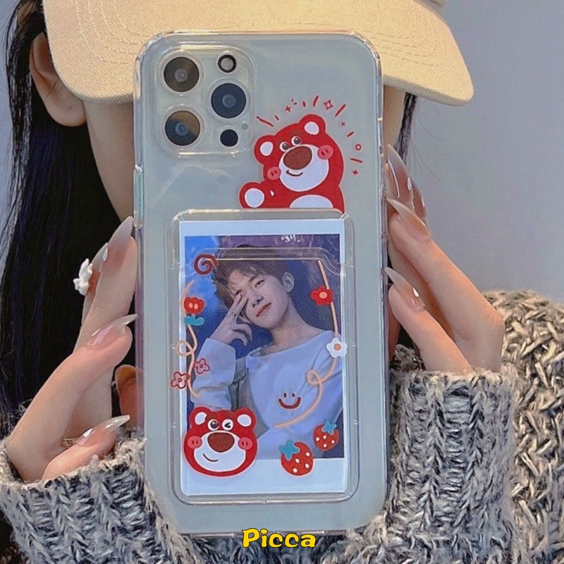 Oppo A7 A5s A15 A76 A96 A12 A16 A54 A95 A55 A9 A5 2020 A36 A11k A74 Reno8 6 7 5G A35 A15S Kartun Toy Story Strawberry Bear Case Tas Kartu Bening Lembut Tpu Cover