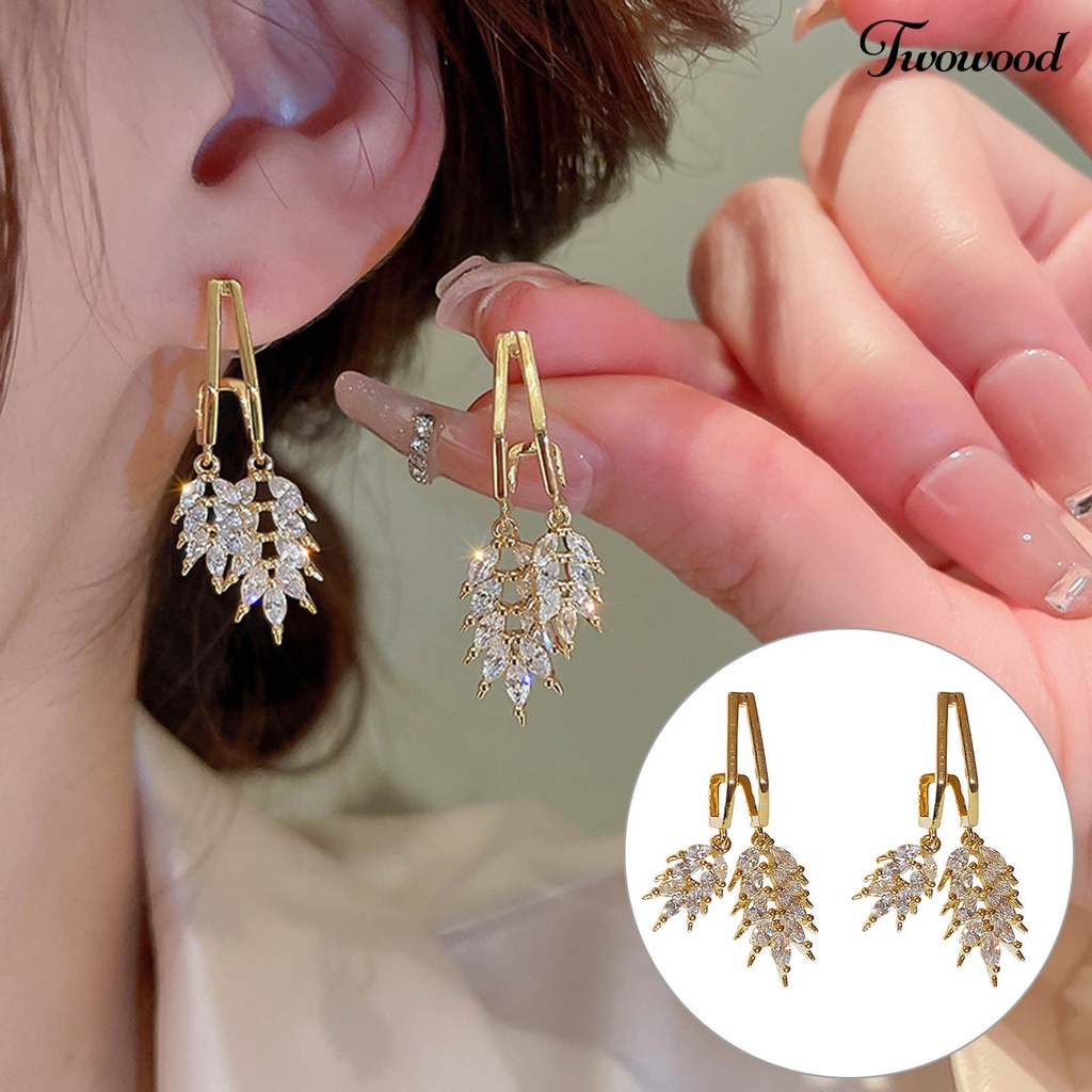 Twowood 1pasang Wanita Anting Bentuk Geometris Liontin Electroplating Warna Emas Kepribadian Berdandan Fashion Item Fashion Daun Faux Zircon Drop Earrings Aksesoris Pakaian