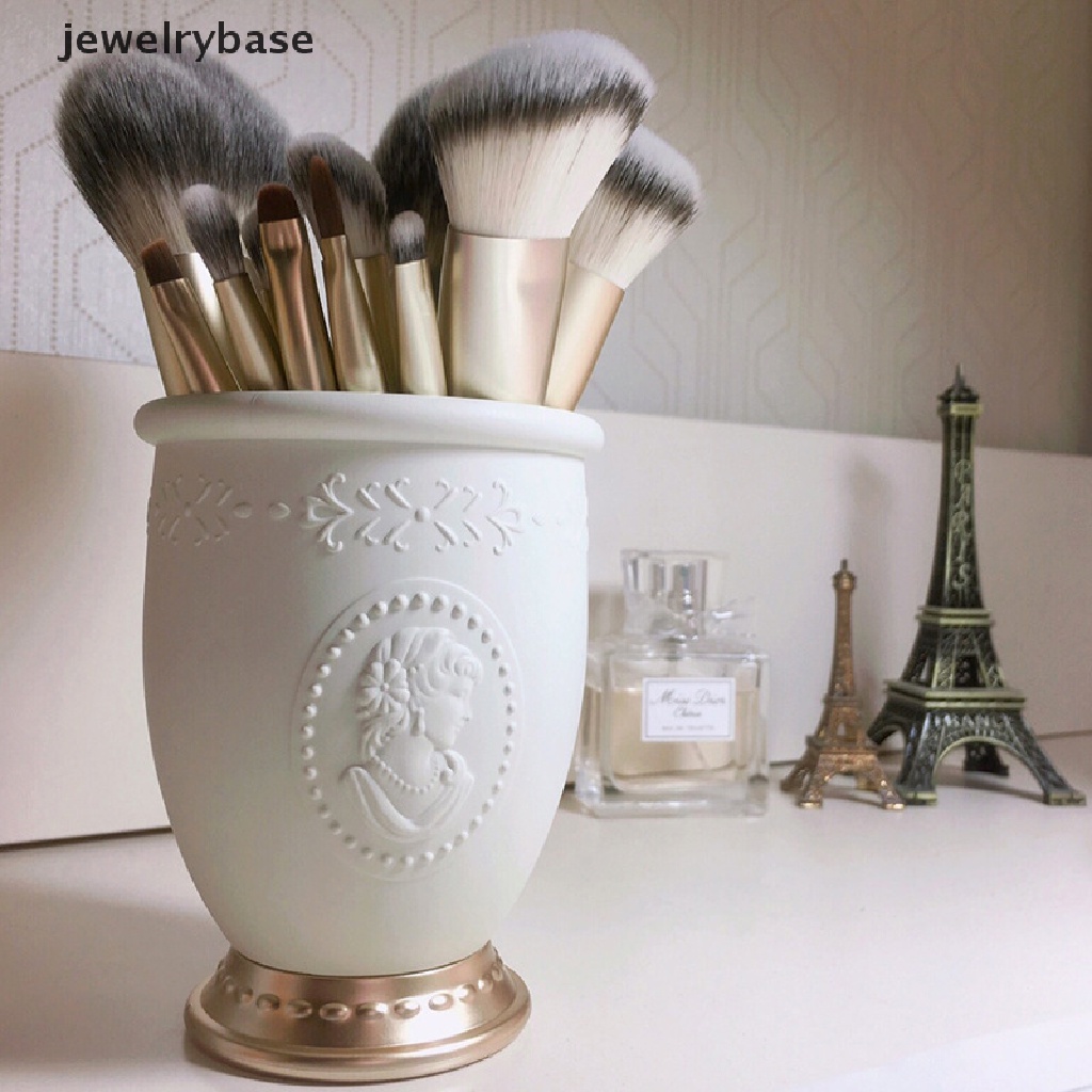 [jewelrybase] Retro Makeup Brush Holder Timbul Potret Alat Kosmetik Sisir Pena Penyimpanan Butik