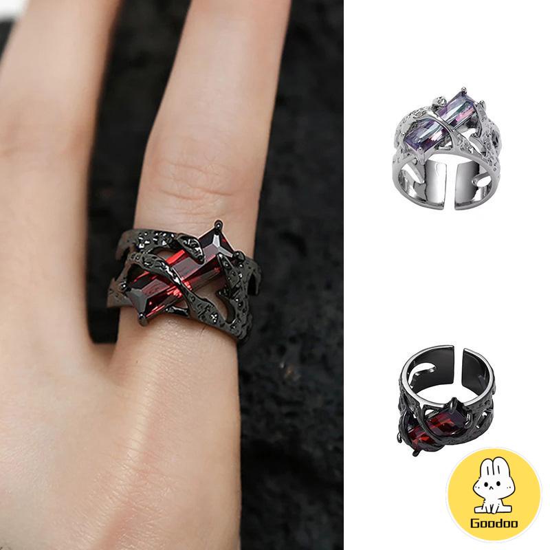 Cincin Retro Desain Geometris Merah Kepribadian Wanita Cincin Logam Tekstur Berongga Punk -Doo