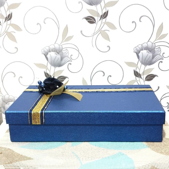 

⭐BISA COD⭐ Kotak Kado/Gift Box Exclusive Embos Full Lapisan Serat Navi Pita Bunga