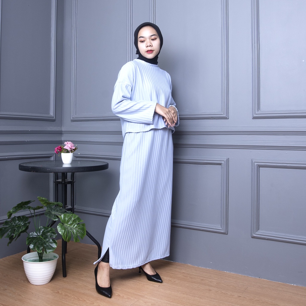 ZASKIYA - Hani One Set Hornet Knit Skirt Wanita