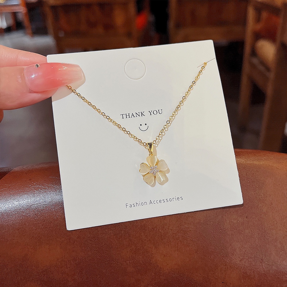 Fashion Opal Kelopak Clover Pendant Titanium Steel Kalung Emas