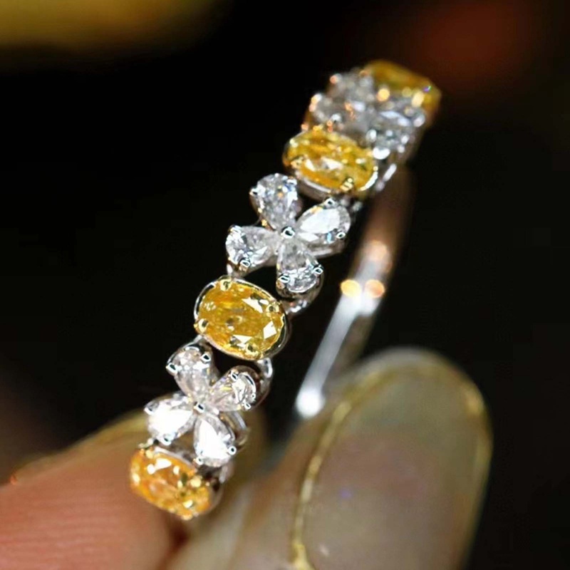 Cincin Berlian Kuning Simulasi Mewah Tembaga Zirkon Empat Daun Clover Zircon Baris Tipis Ring Tail Ring Untuk Wanita