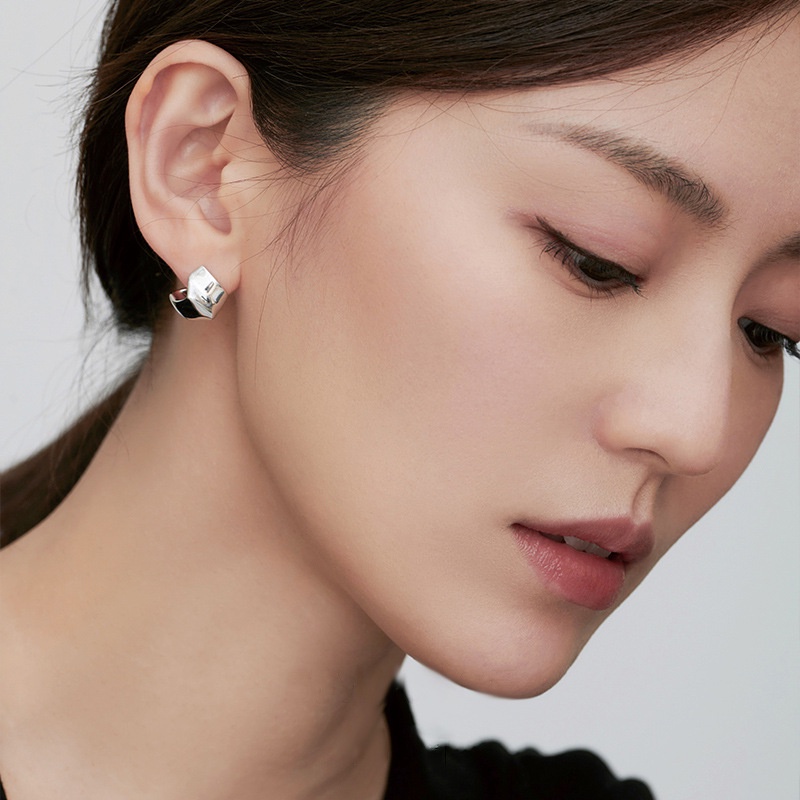 Goldkingdom Fashion Perhiasan Aksesoris Ready Stock Perak Disepuh Stud Earrings Wanita Baru Trendi Musim Gugur Dan Musim Dingin Desain Rasa Sederhana Dan Serbaguna Anting-Anting