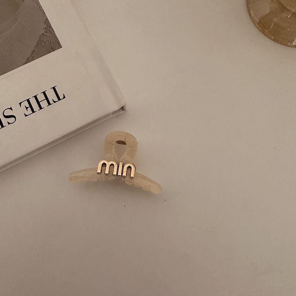 Agustina Huruf Hair Claw Lucu Elegan Manis Untuk Anak Perempuan Hiu Klip Hiasan Kepala Akrilik Untuk Wanita Women Hair Clips