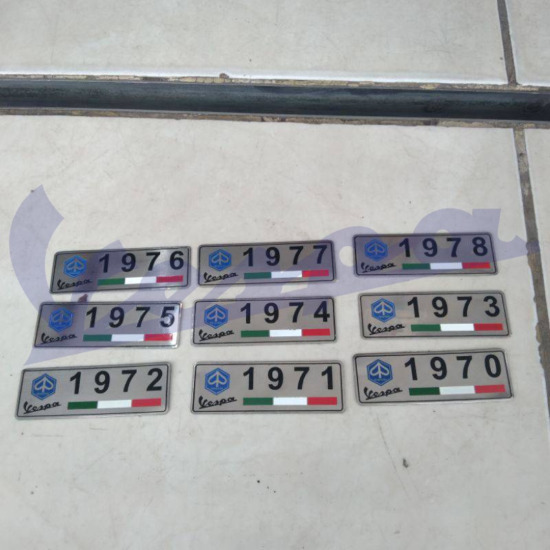 Emblem taun vespa 1970 - 1979 vespa super sprint pts special 90