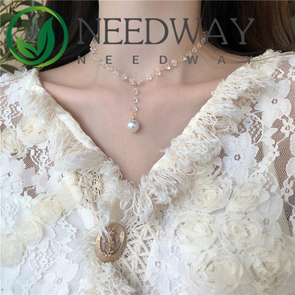 Needway   Kalung Liontin Statement Chic Mutiara Putih Elegan Kristal Aksesoris Fashion