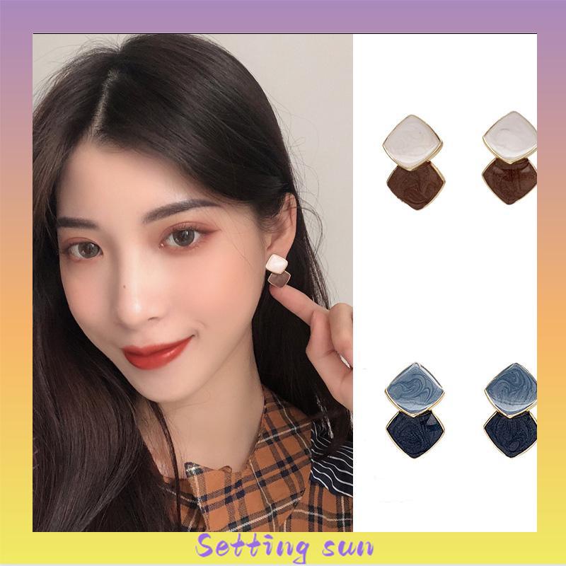 Anting Gaya Korea Kecil Baru Fashion Wanita Anting Retro Mutiara Stud Earrings  TN