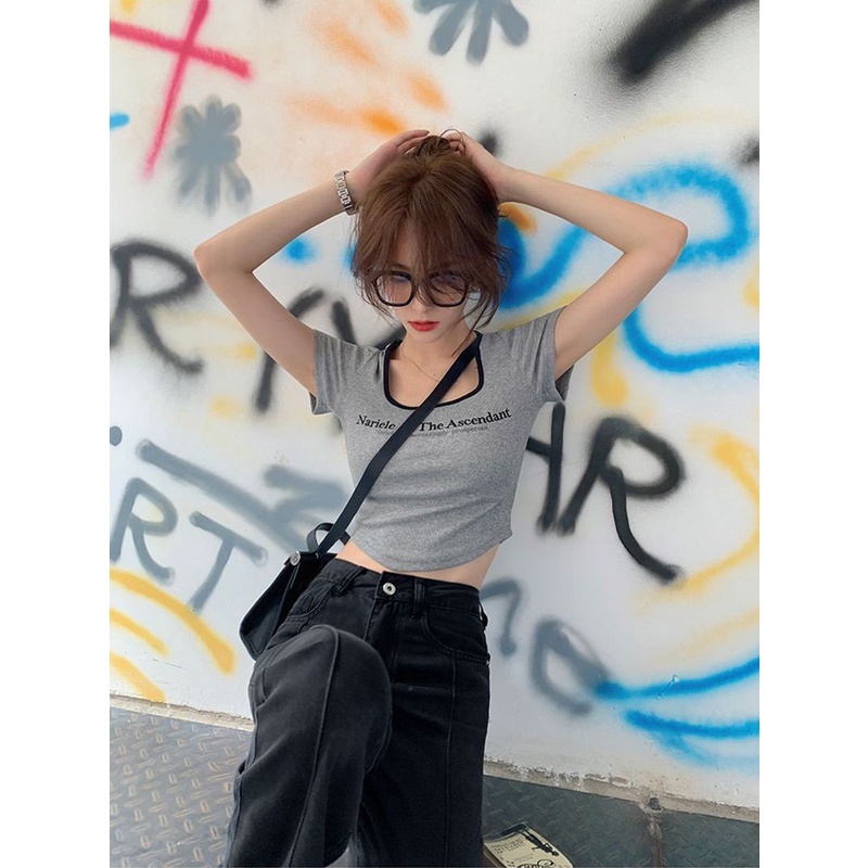 Red American sweet hot girl slim shoulder square collar short-sleeve t-shirt women s summer pure desire design sense of self-buditure short top tide