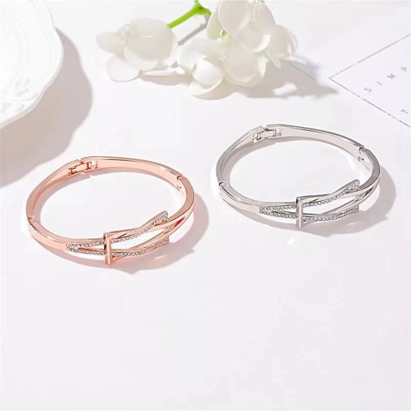 Gelang Wanita Titanium Steel Berlian Bracelet Gaya Korea / Gelang Emas Wanita Diamond Titanium