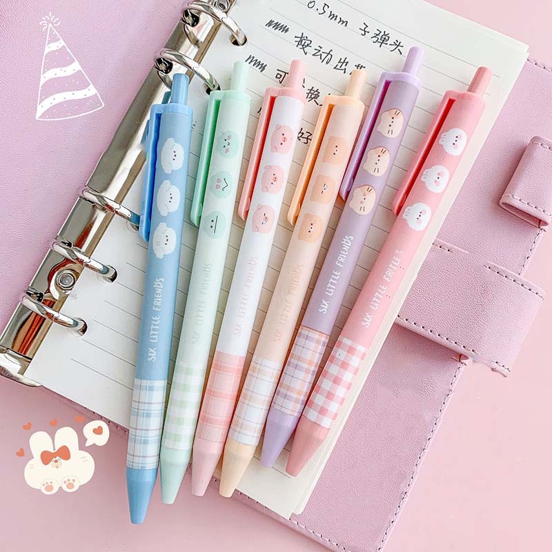 0.5mm Pena Netral Hitam Pena Air Tawar Kecil Desain Kartun Lucu Pena Netral Tahan Lama Pena Tulis Halus Pena Siswa Alat Tulis Push-type Core Press Pen Dengan Tempat Pulpen
