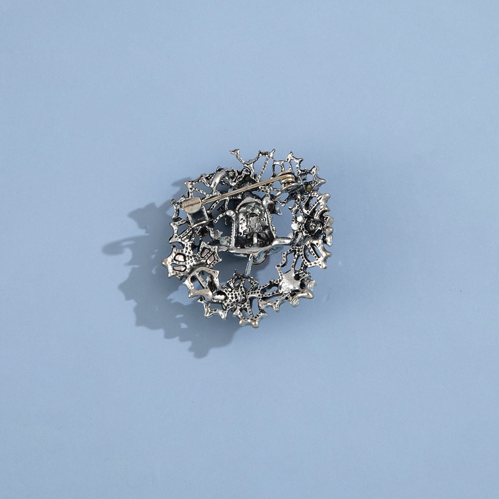 Desain Fashion Bros Natal Mode Retro Bell Snowflake Full Color Berlian Gaun Pin