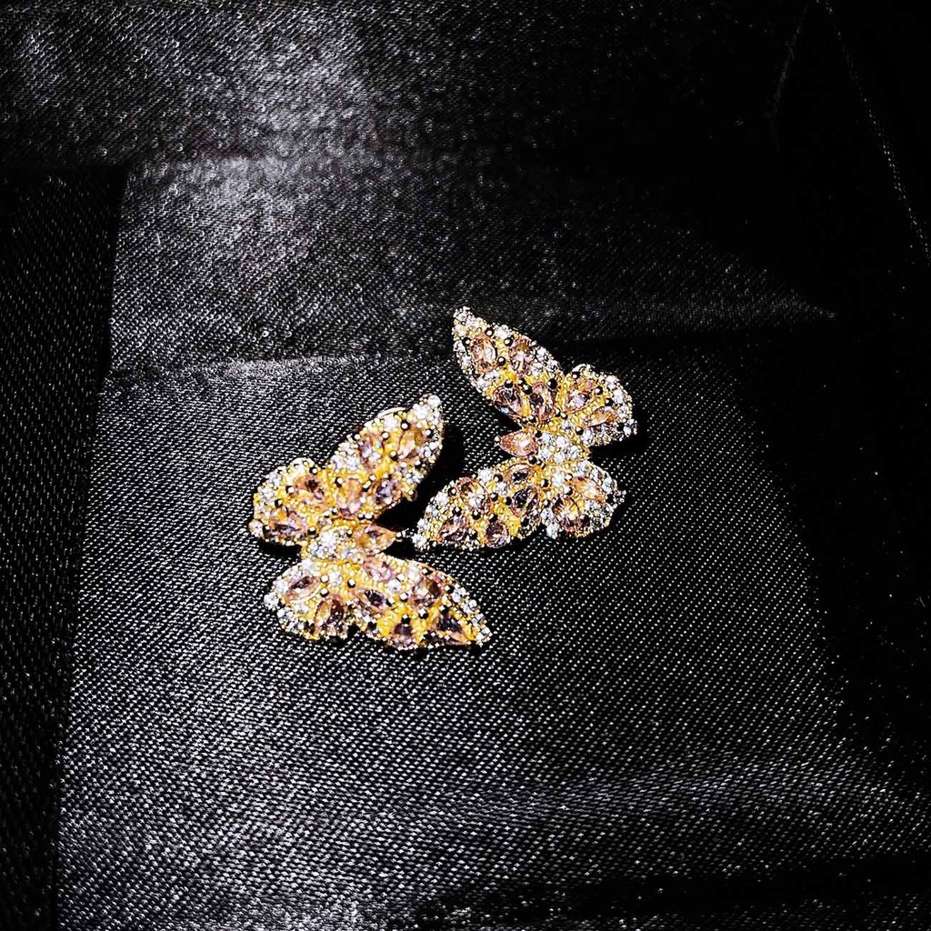 Goldkingdom Aksesoris Perhiasan Fashion Ready Stock Musim Panas Baru Industri Berat Micro Hias Dengan Zirconia Desain Canggih Anting Serangga Anting Kupu-Kupu Merah Muda Perempuan