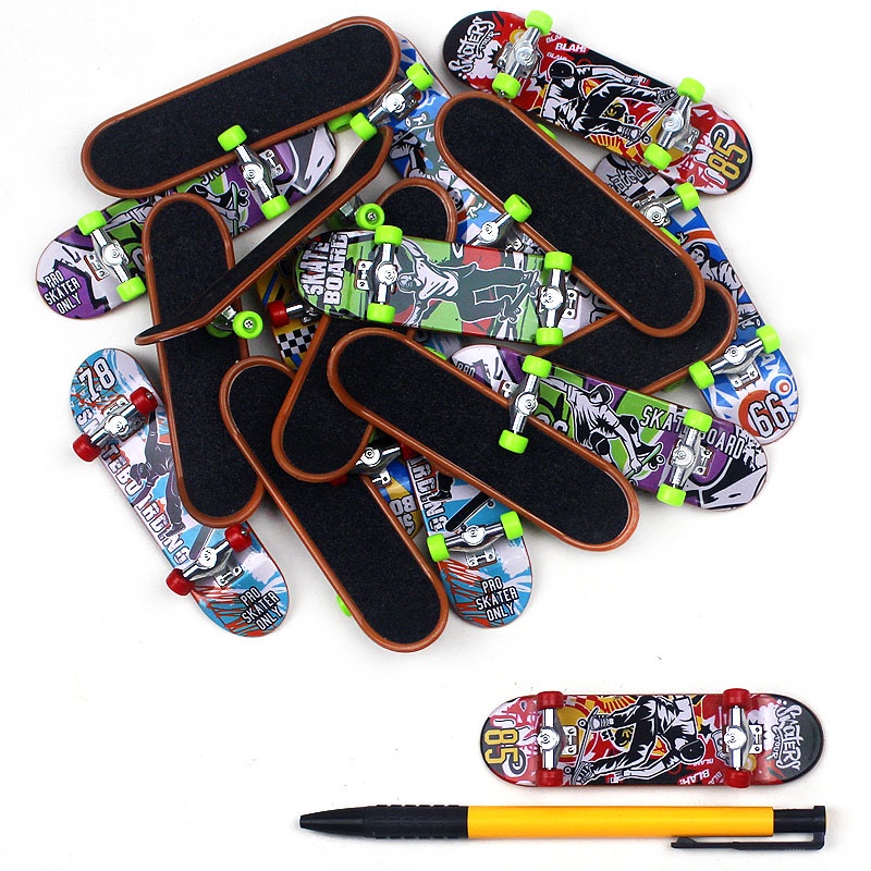 Anak mini finger skateboard puzzle figureboard Mainan Kecil desktop fingertip skateboard toys