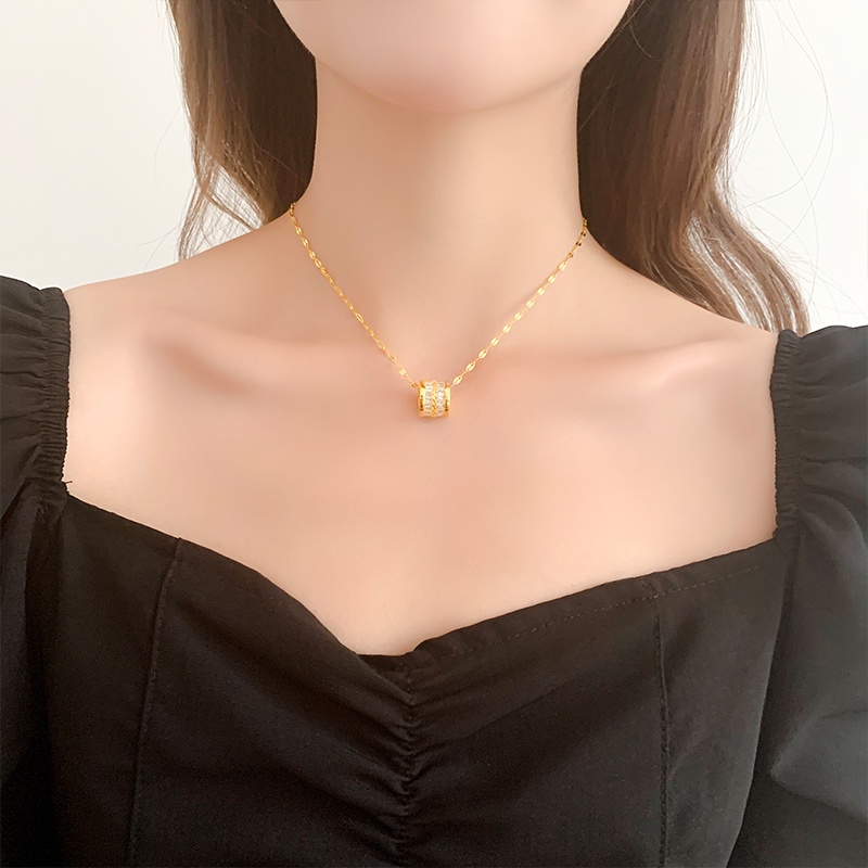 Bermutu Tinggi Pinggang Kecil Liontin Perempuan Rose Gold Titanium Steel Kalung Perempuan Elegan Kalung Perhiasan Hadiah