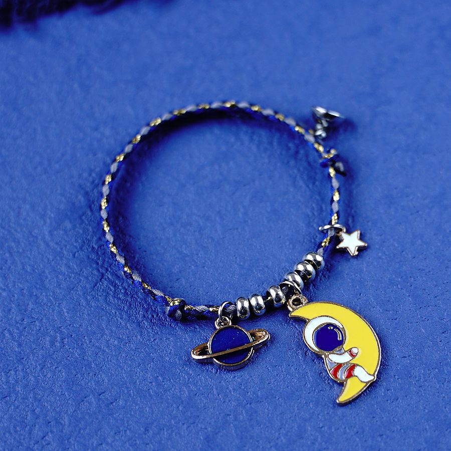 Gelang Couple Serut Menarik Astronot Planet Korea Charm Magnetic Buckle