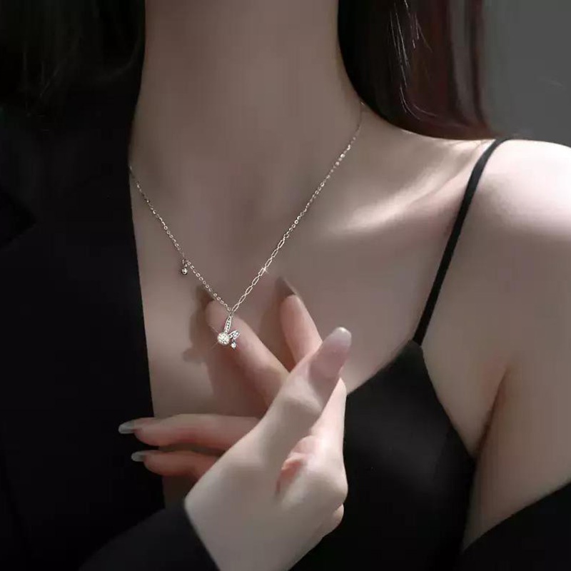 Kalung Liontin Geometris Kelinci Berlian Imitasi Fashion Untuk Wanita