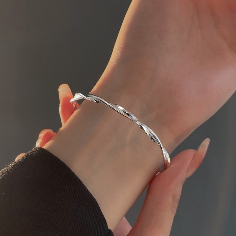 Gelang Tangan Fashion Alloy Hollow Out Double Heart Untuk Wanita