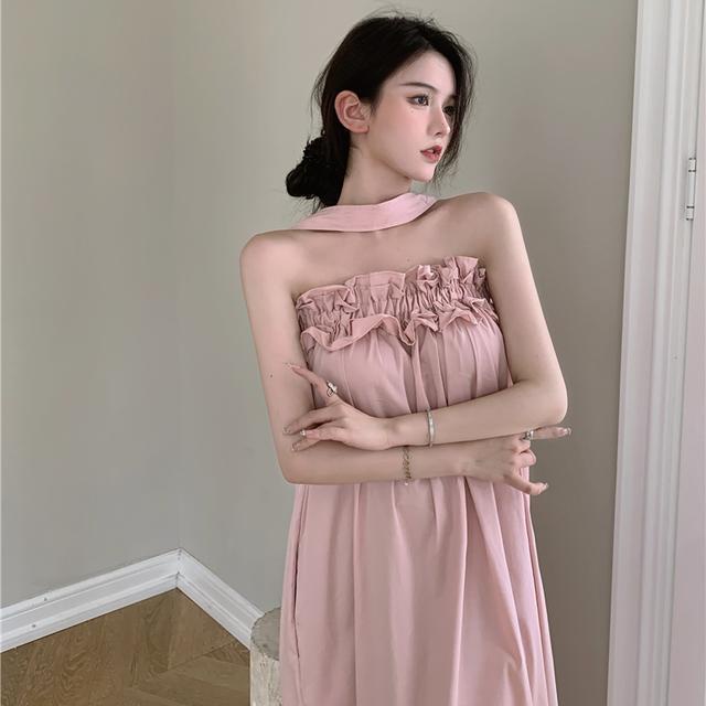 Red Hepburn Style Halter Neck Lace Tube Top Dress 2023 Musim Panas Baru Peri Temperamen Bahasa Perancis A-line Rok Panjang