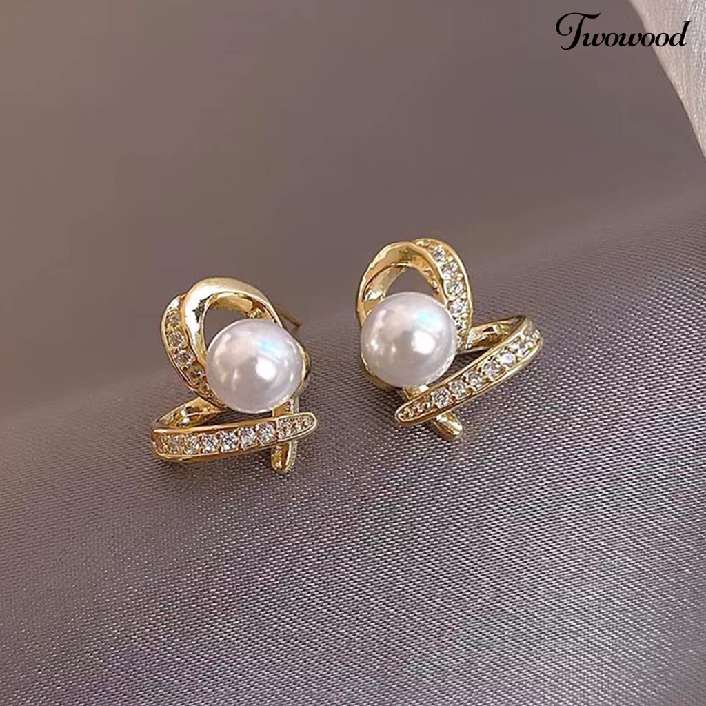 Twowood 1pasang Ear Studs Elegan Berbentuk Hati Berlian Imitasi Mengkilap Hias Berkilau Berdandan Hadiah Wanita Mutiara Imitasi Stud Earrings Perhiasan Aksesori Fashion