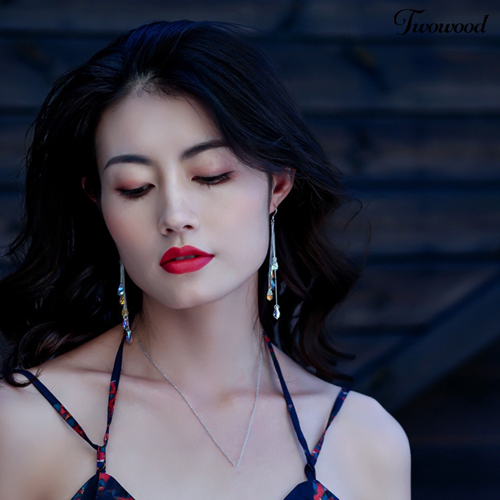 Twowood 1pasang Anting Kait Dainty Elegan Temperamen Tinggi Mengkilap Mempesona Kristal Imitasi Jumbai Menjuntai Anting Aksesoris Perhiasan