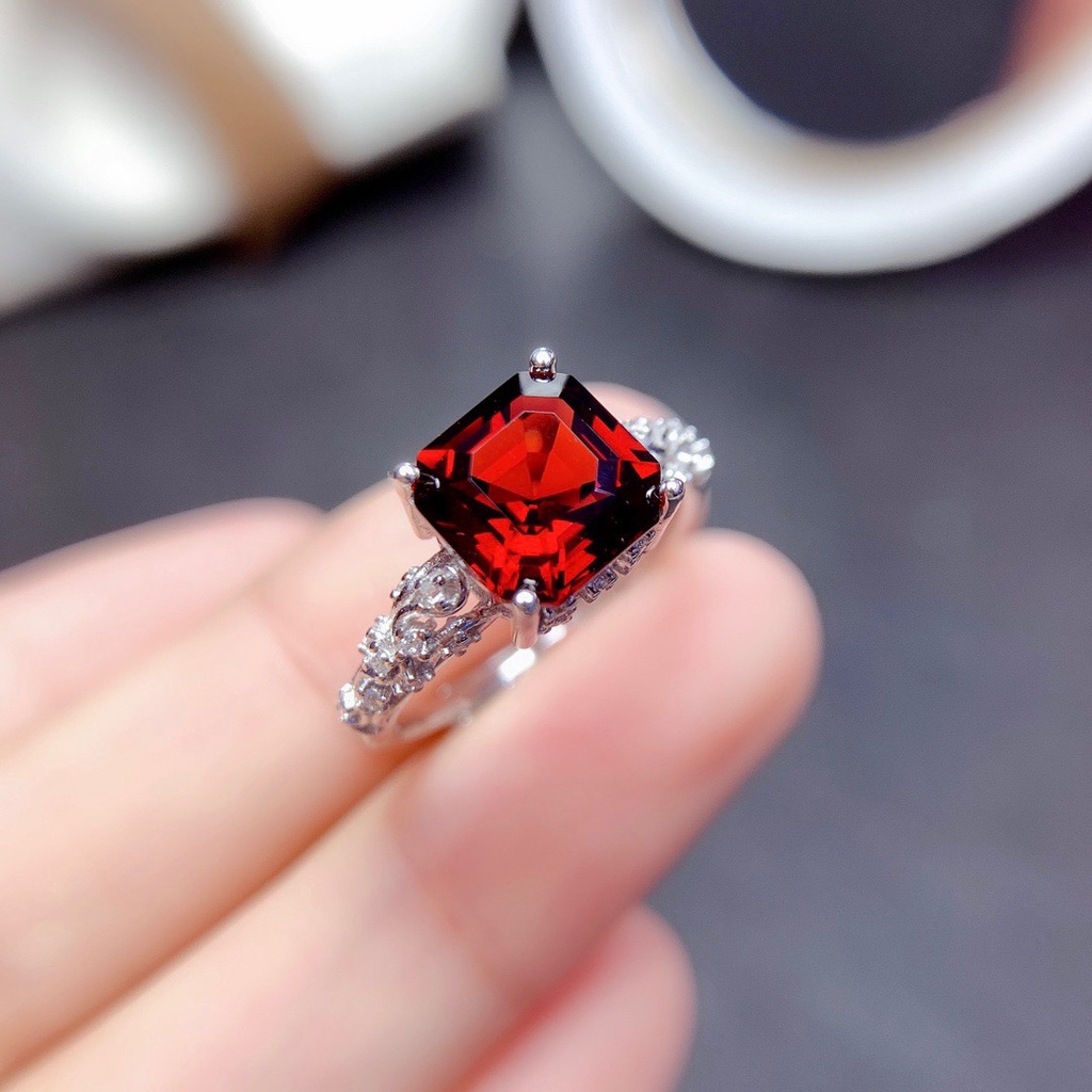 Goldkingdom Fashion Perhiasan Aksesoris Ready Stock Alami Mozambik Garnet Perempuan Cincin Putri Persegi Berlian Royal Blue Adjustable Color Treasure Ring