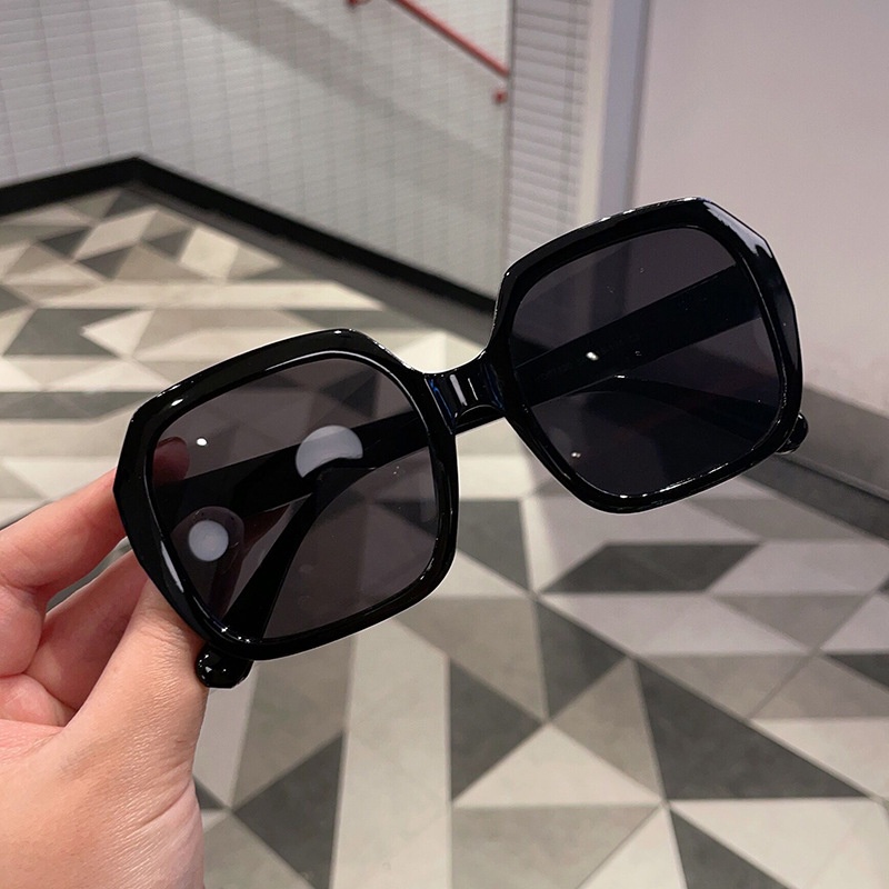 (YUZHU) Western Fashion Oversized Frame Gradient Sunglasses New Fashion Irregular Sunshade Sunglasses Untuk Wanita