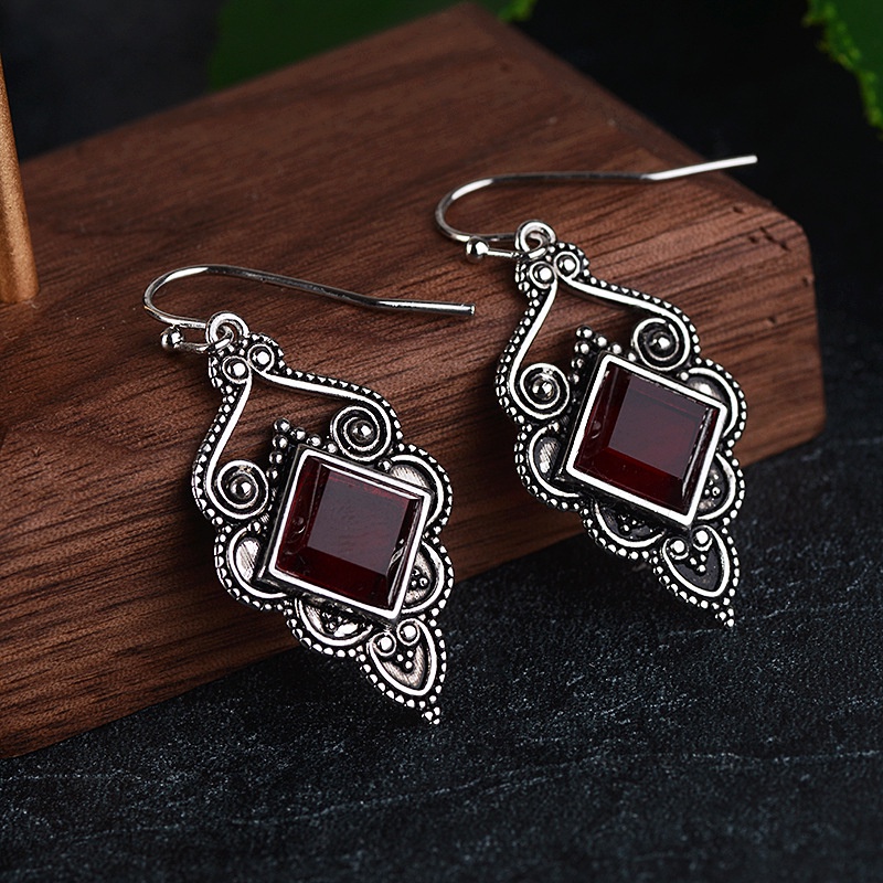 Goldkingdom Fashion Perhiasan Aksesoris Ready Stock Wish Gaya Baru Bertatahkan Ruby Square Berlian Zirkon Anting Eropa Dan Amerika Wanita Berlapis S925 Vintage Thai Silver Earrings