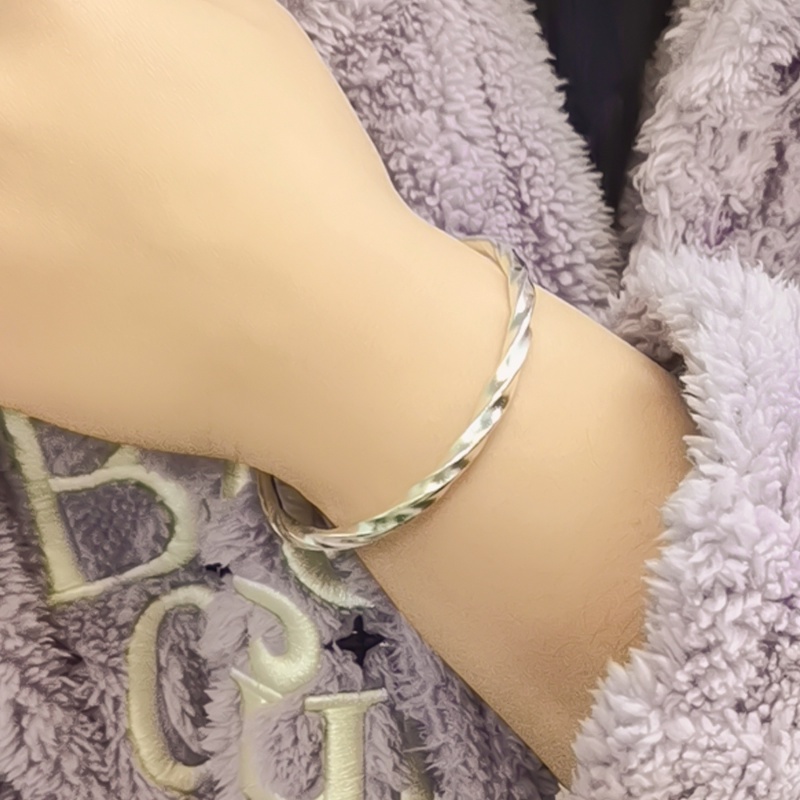 Pacaran Suasana Gelang Hias Minimalis Tidak Teratur Perhiasan Aksesoris Gelombang Mengkilap Ladies' Bangle Adjustable Silver Alloy Bracelet