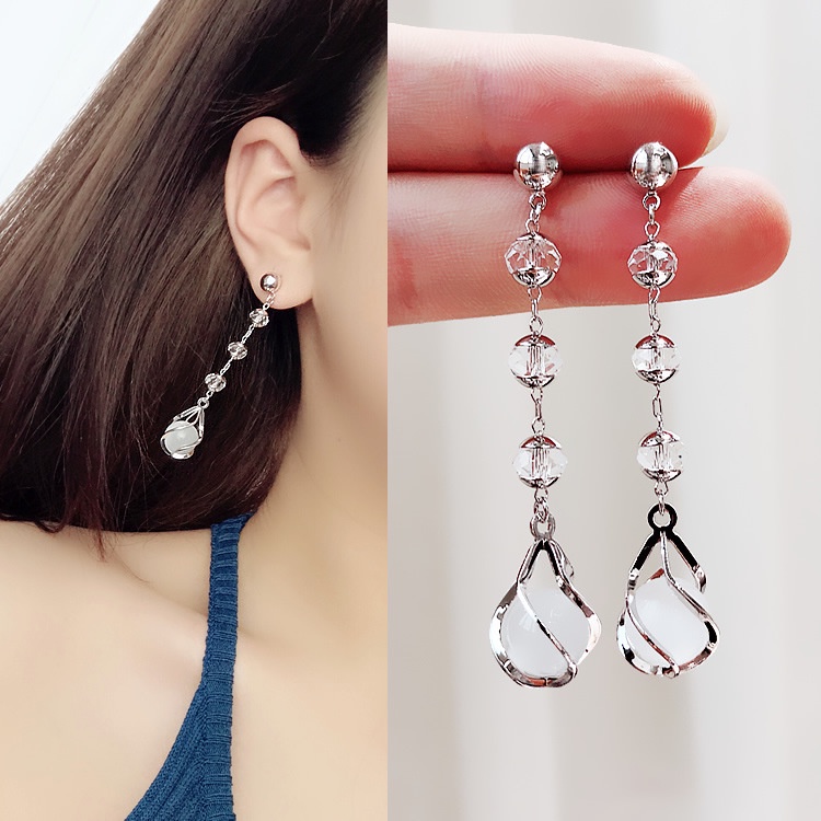 Versi Korea S925 Perak Jarum Berkelas All-Match Kristal Rumbai Anting Panjang Perempuan Opal Hias Liontin Anting Earrings